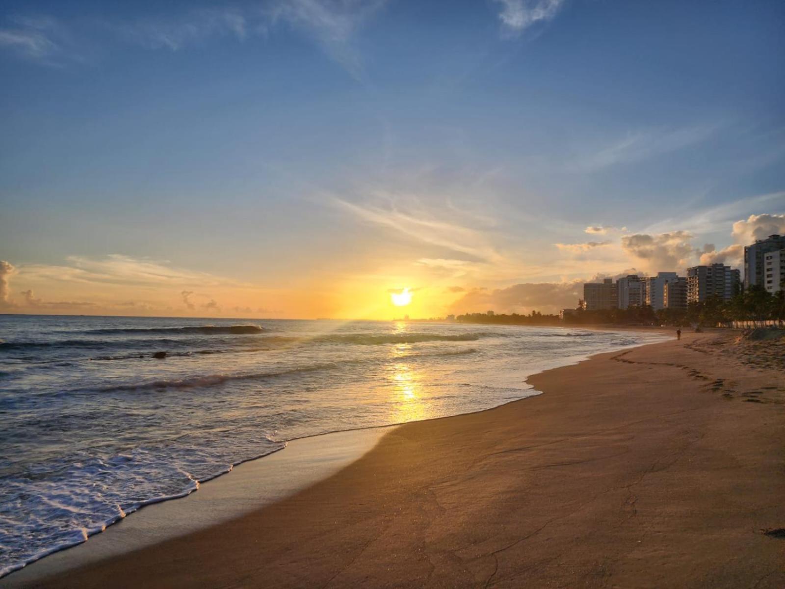 Breathtaking 3-Br Beachside Apt San Juan Exterior photo